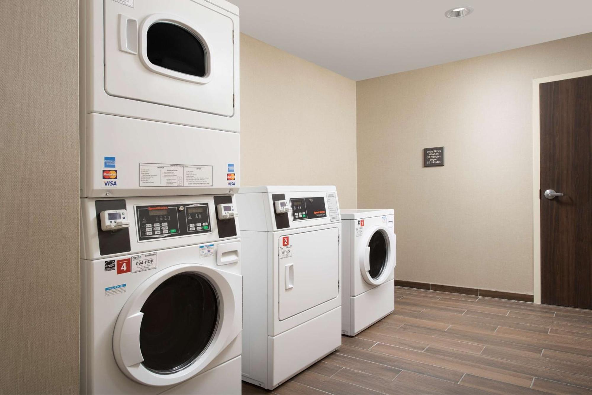 Hampton Inn & Suites San Antonio Lackland Afb Seaworld מראה חיצוני תמונה