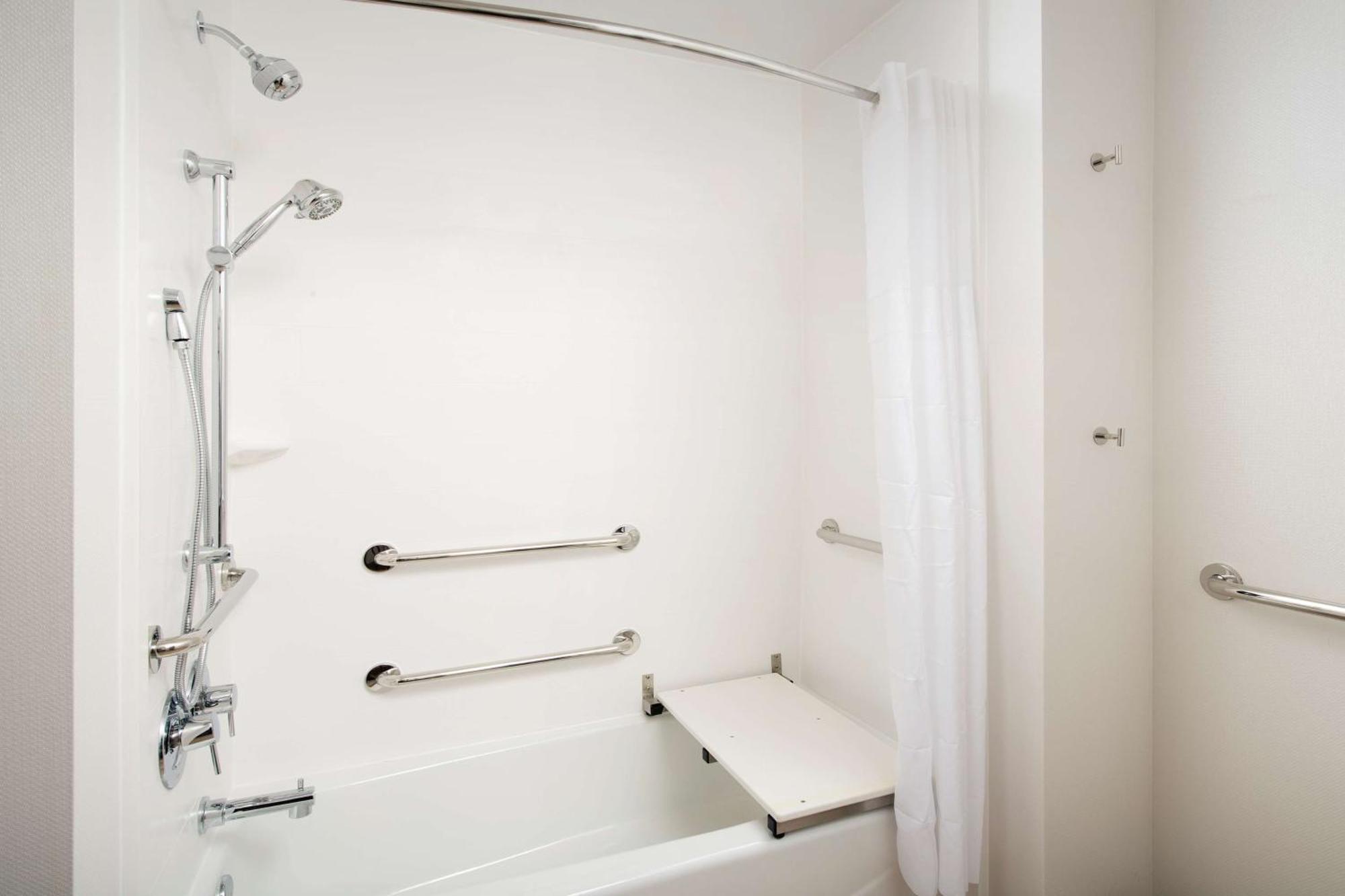 Hampton Inn & Suites San Antonio Lackland Afb Seaworld מראה חיצוני תמונה
