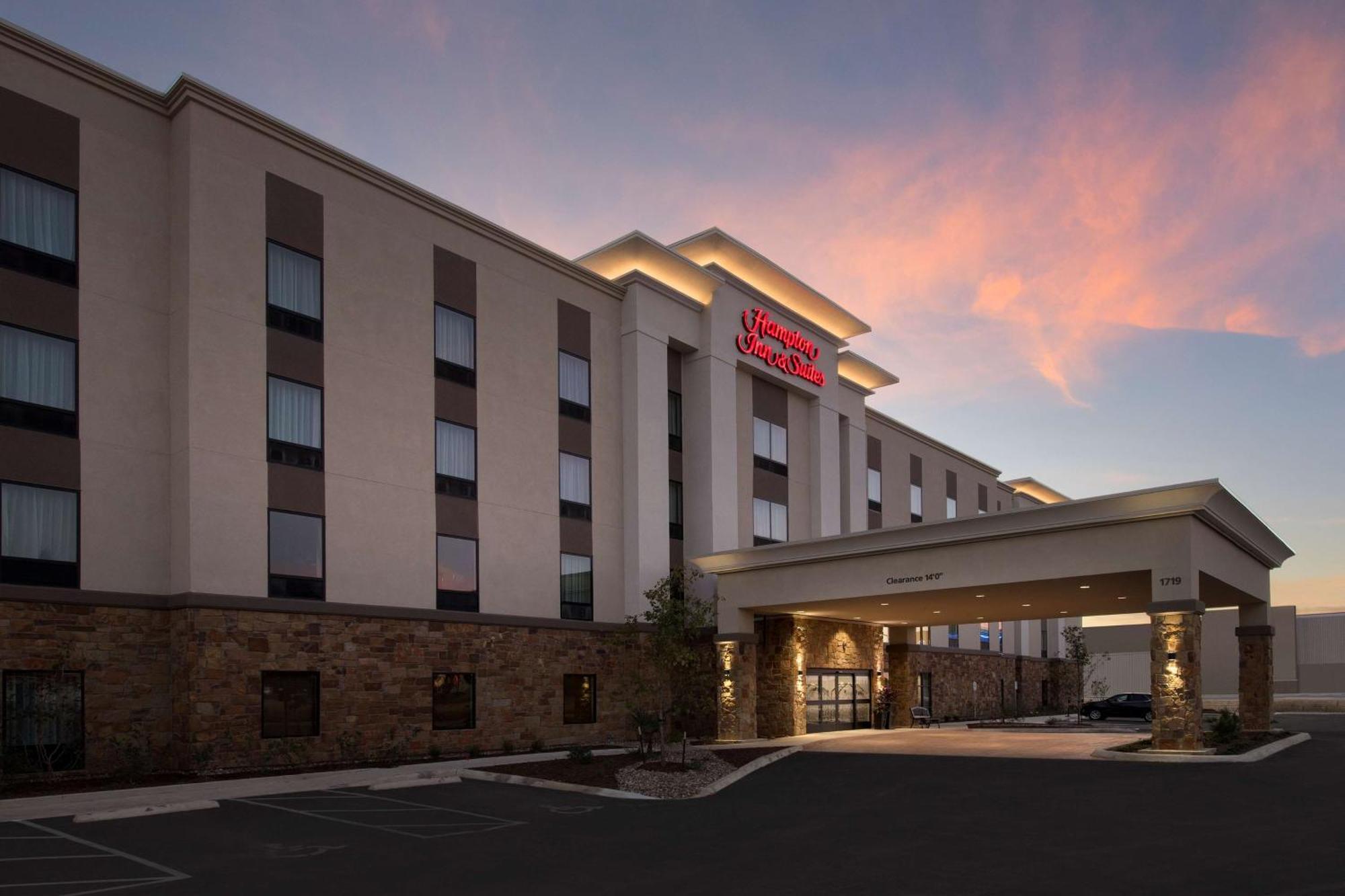 Hampton Inn & Suites San Antonio Lackland Afb Seaworld מראה חיצוני תמונה