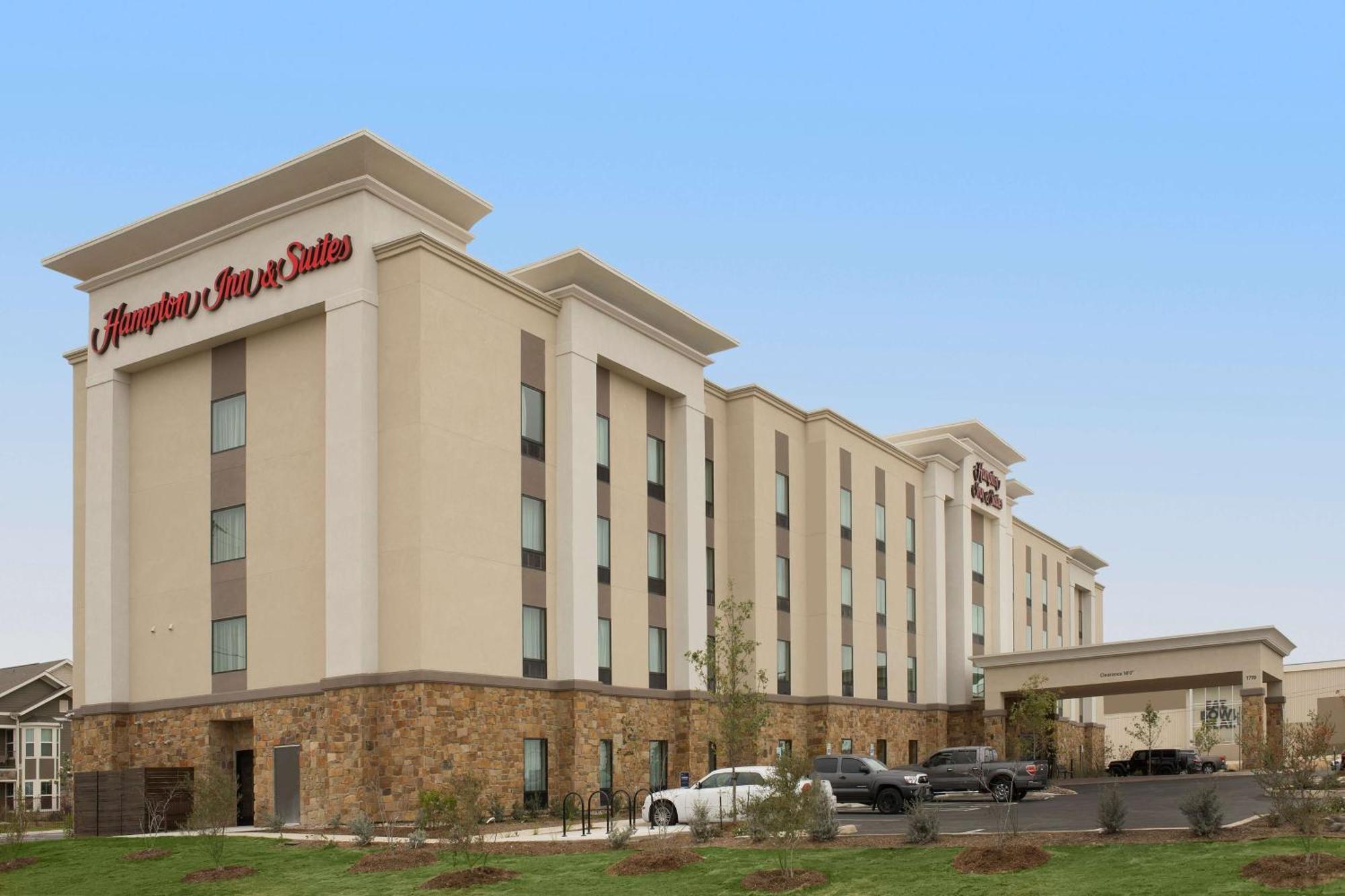 Hampton Inn & Suites San Antonio Lackland Afb Seaworld מראה חיצוני תמונה