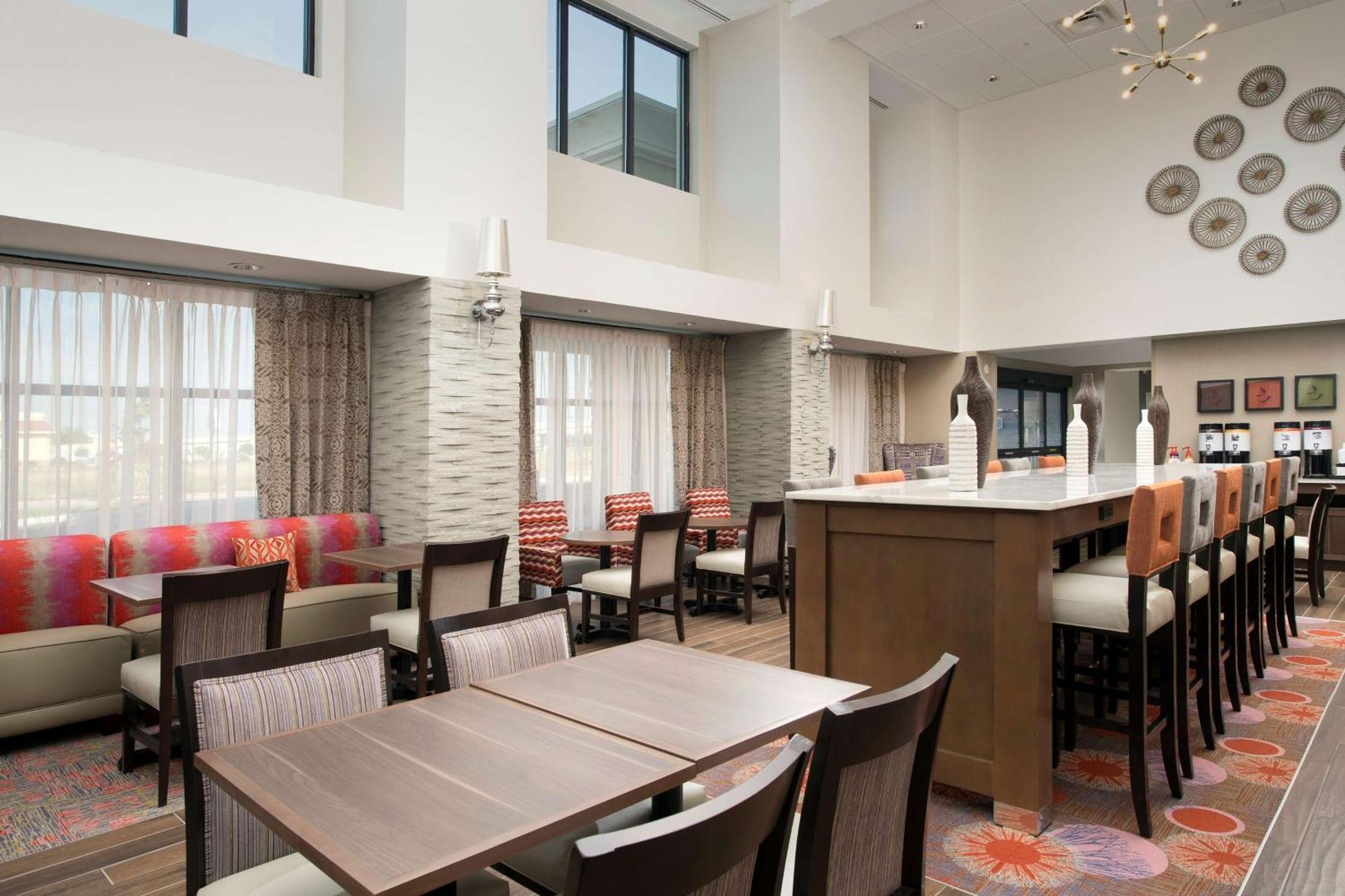 Hampton Inn & Suites San Antonio Lackland Afb Seaworld מראה חיצוני תמונה